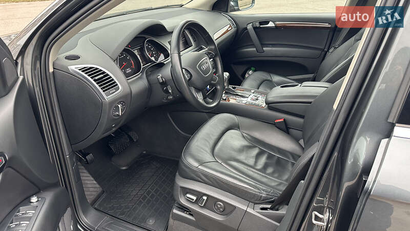 Позашляховик / Кросовер Audi Q7 2015 в Черкасах