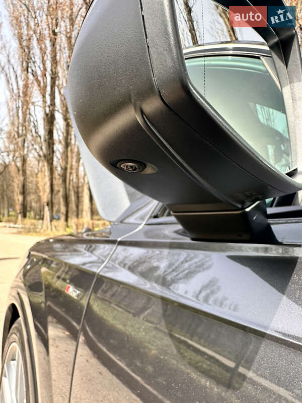 Позашляховик / Кросовер Audi Q7 2019 в Києві