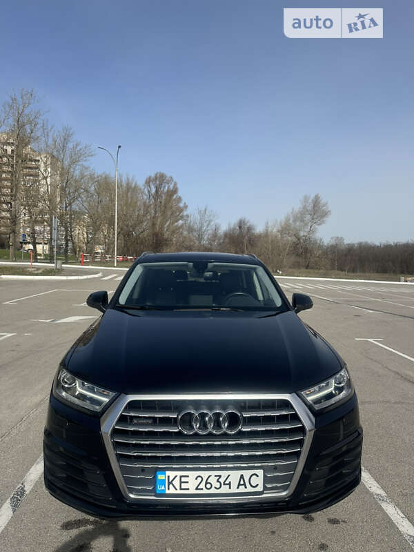 Внедорожник / Кроссовер Audi Q7 2018 в Каменском