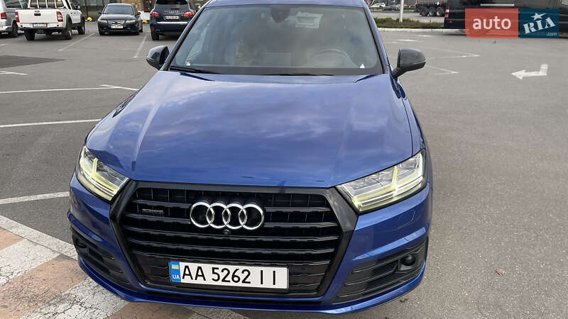 Позашляховик / Кросовер Audi Q7 2017 в Києві