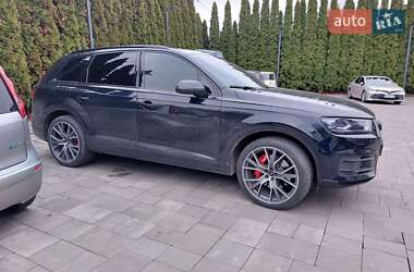 Внедорожник / Кроссовер Audi Q7 2016 в 