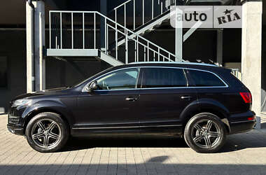 Внедорожник / Кроссовер Audi Q7 2015 в 