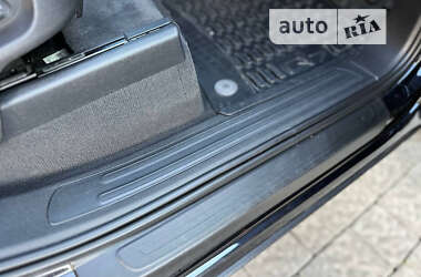 Внедорожник / Кроссовер Audi Q7 2015 в 