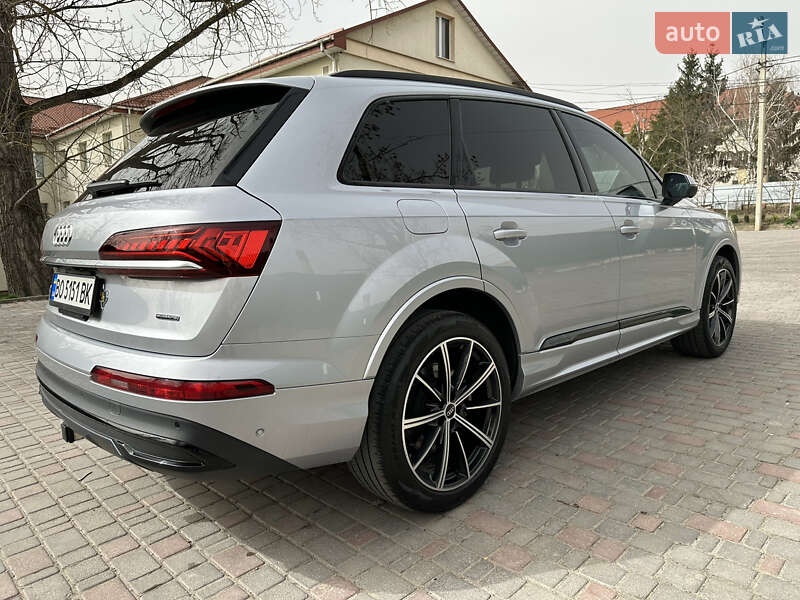 Позашляховик / Кросовер Audi Q7 2020 в Заліщиках