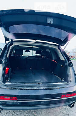 Внедорожник / Кроссовер Audi Q7 2013 в 
