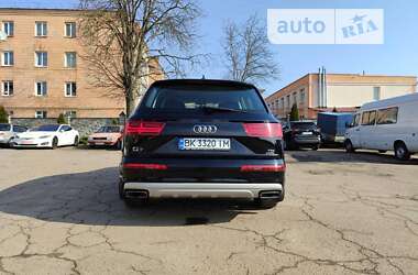 Внедорожник / Кроссовер Audi Q7 2016 в Ровно