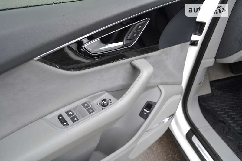 Внедорожник / Кроссовер Audi Q7 2018 в Ровно