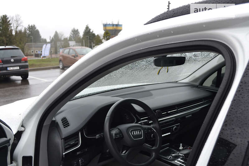 Внедорожник / Кроссовер Audi Q7 2018 в Ровно
