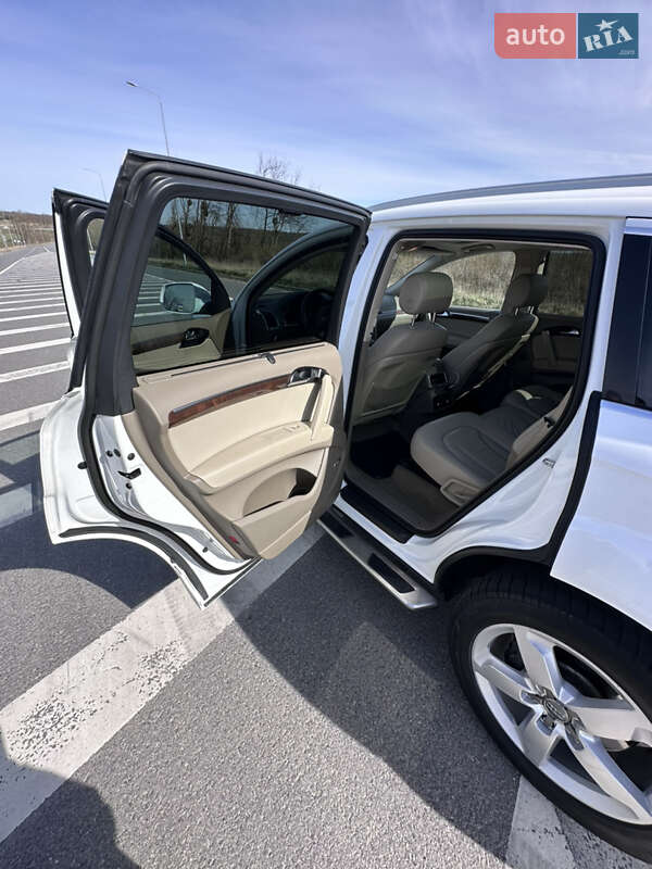 Позашляховик / Кросовер Audi Q7 2011 в Хмельницькому