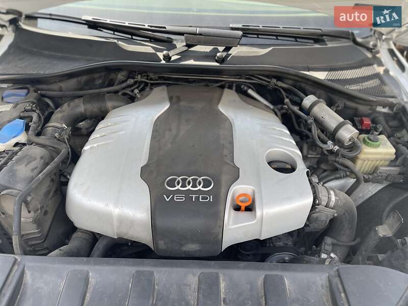 Позашляховик / Кросовер Audi Q7 2013 в Києві