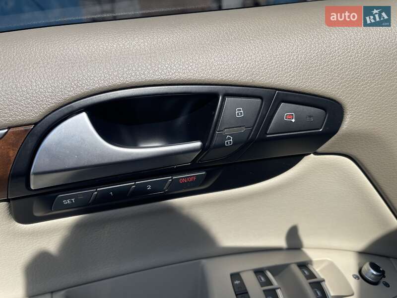 Позашляховик / Кросовер Audi Q7 2013 в Києві