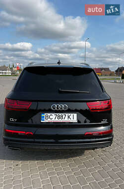 Внедорожник / Кроссовер Audi Q7 2015 в Городке
