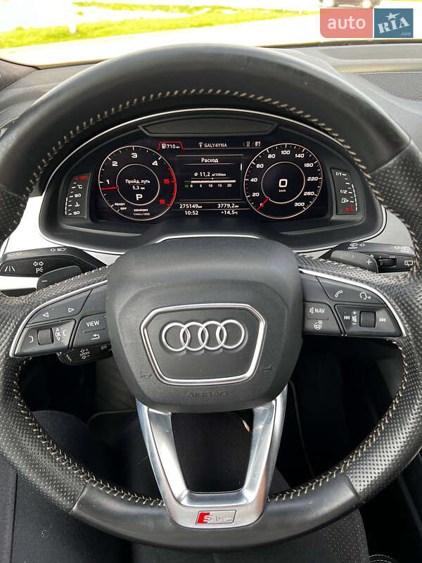 Позашляховик / Кросовер Audi Q7 2015 в Городку