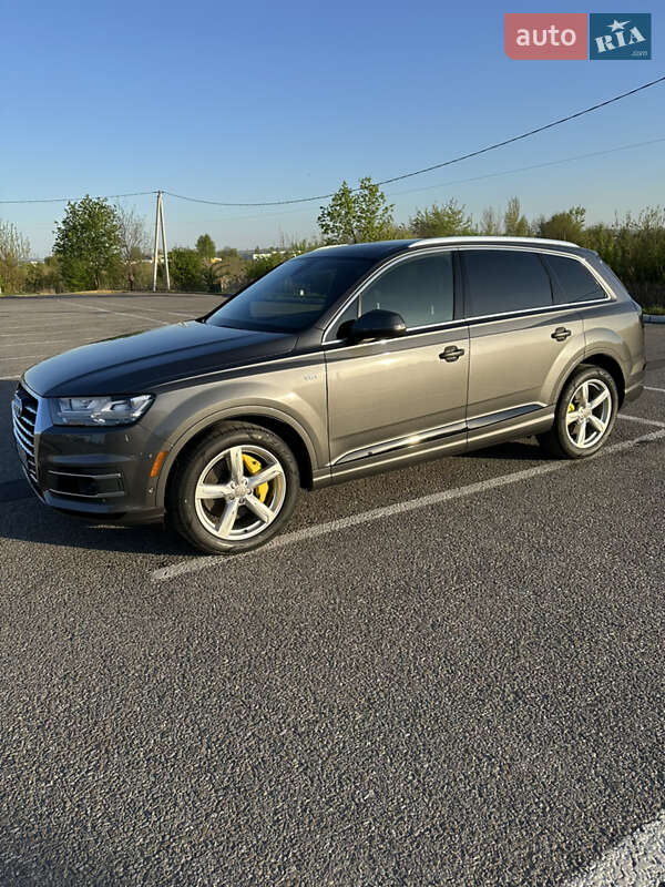 Внедорожник / Кроссовер Audi Q7 2019 в Черновцах