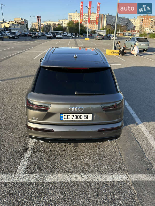 Внедорожник / Кроссовер Audi Q7 2019 в Черновцах