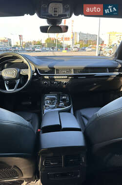 Позашляховик / Кросовер Audi Q7 2019 в Чернівцях