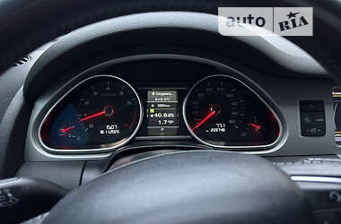 Позашляховик / Кросовер Audi Q7 2014 в Добропіллі