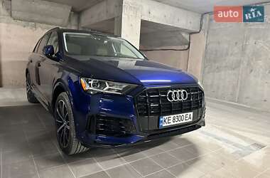 Внедорожник / Кроссовер Audi Q7 2020 в 