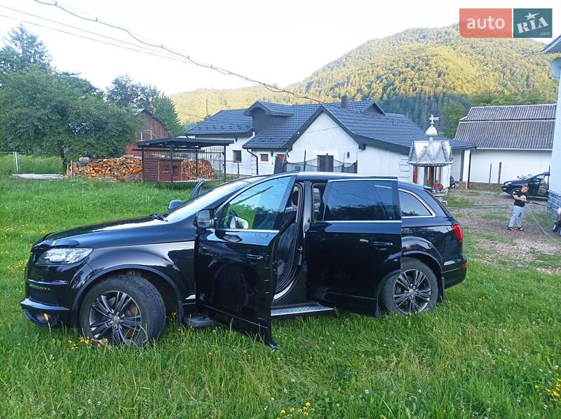 Внедорожник / Кроссовер Audi Q7 2012 в Косове