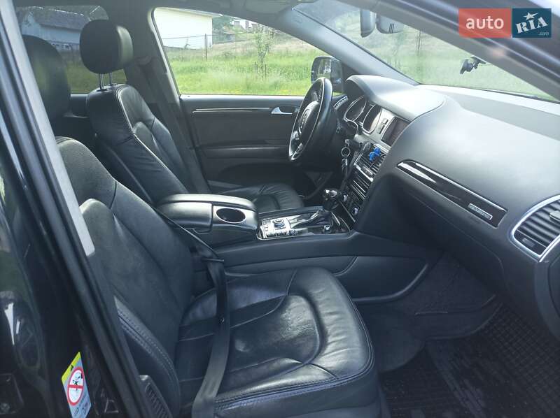 Внедорожник / Кроссовер Audi Q7 2012 в Косове