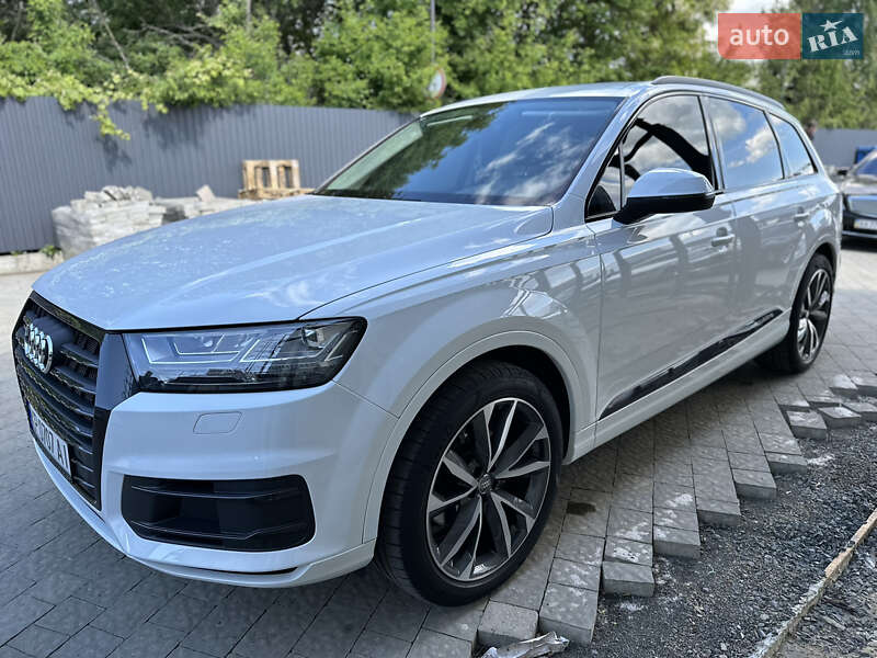 Внедорожник / Кроссовер Audi Q7 2017 в Ивано-Франковске