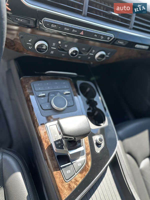 Внедорожник / Кроссовер Audi Q7 2017 в Ивано-Франковске