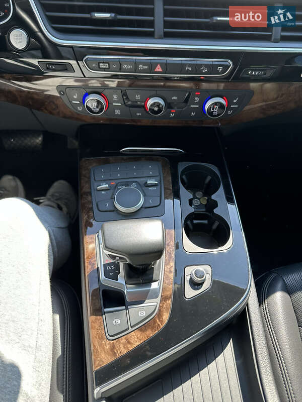 Внедорожник / Кроссовер Audi Q7 2017 в Ивано-Франковске