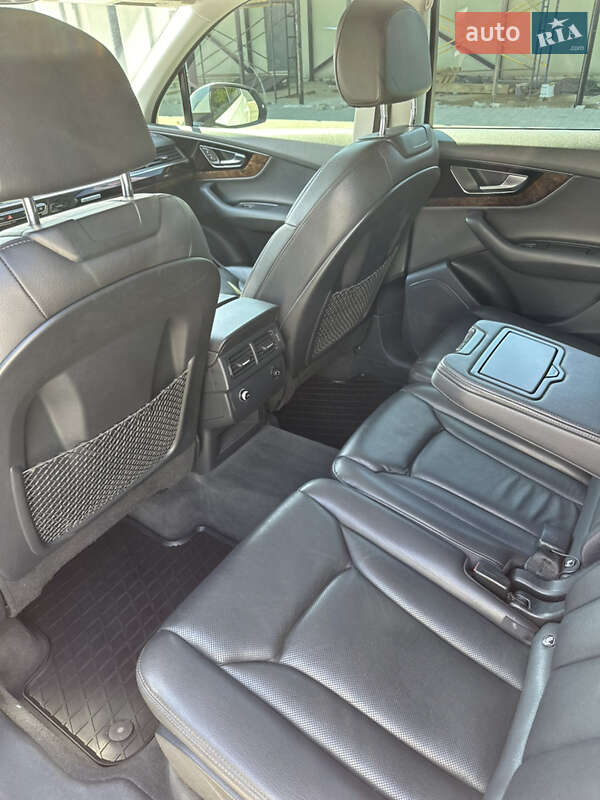 Внедорожник / Кроссовер Audi Q7 2017 в Ивано-Франковске