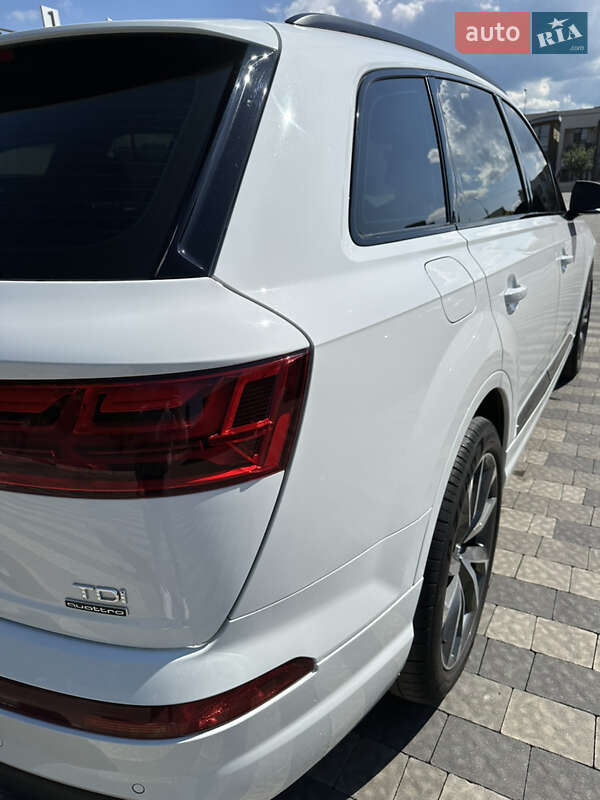 Внедорожник / Кроссовер Audi Q7 2017 в Ивано-Франковске