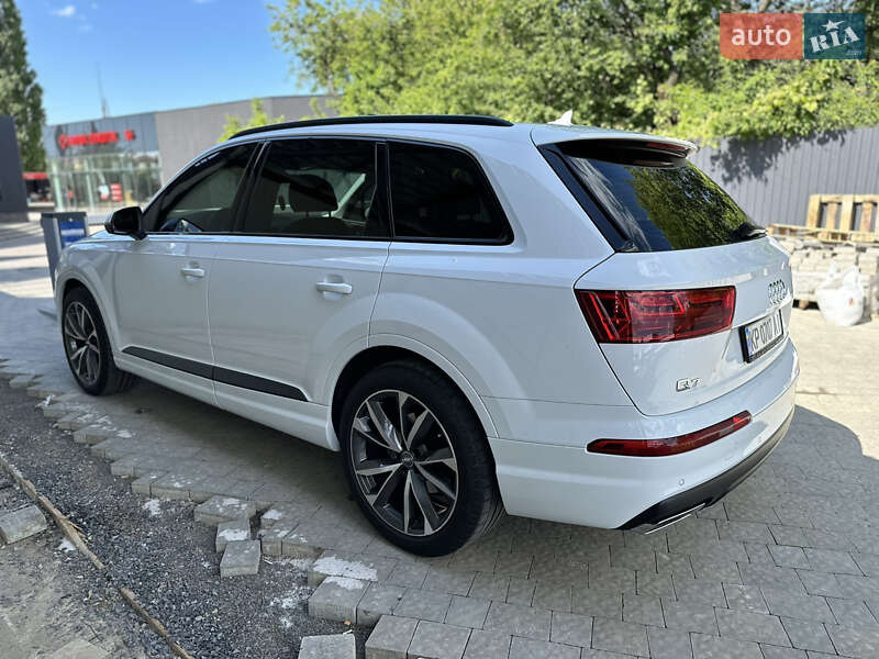 Внедорожник / Кроссовер Audi Q7 2017 в Ивано-Франковске
