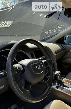 Внедорожник / Кроссовер Audi Q7 2013 в Киеве