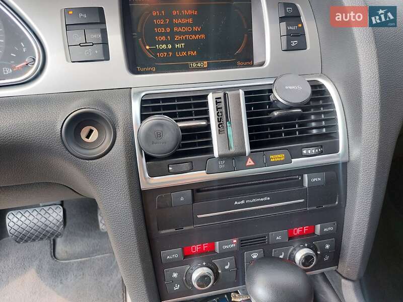 Позашляховик / Кросовер Audi Q7 2009 в Житомирі