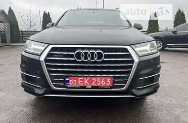 Внедорожник / Кроссовер Audi Q7 2017 в Ровно