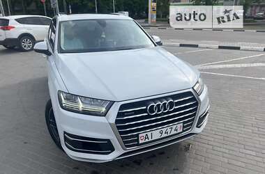 Позашляховик / Кросовер Audi Q7 2017 в Рівному