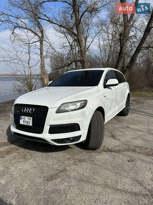 Внедорожник / Кроссовер Audi Q7 2014 в Днепре