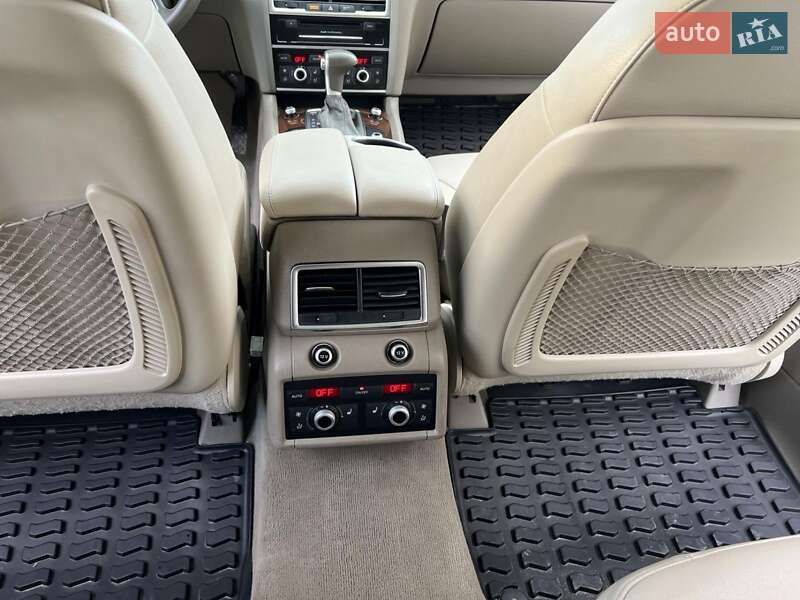 Позашляховик / Кросовер Audi Q7 2013 в Косові