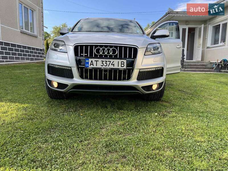 Позашляховик / Кросовер Audi Q7 2013 в Косові