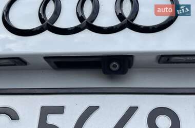 Внедорожник / Кроссовер Audi Q7 2017 в 
