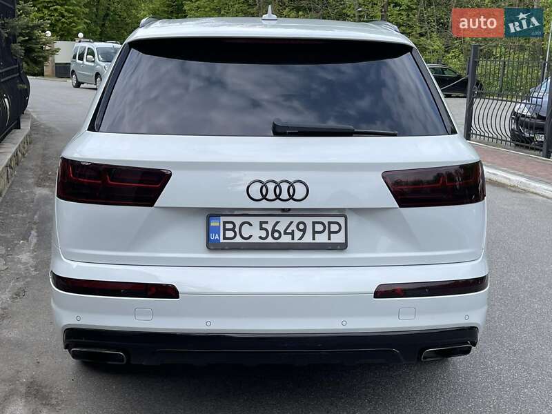 Позашляховик / Кросовер Audi Q7 2017 в Трускавці