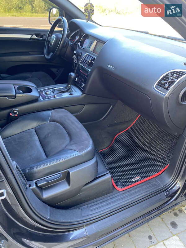 Внедорожник / Кроссовер Audi Q7 2007 в Тячеве