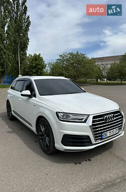 Внедорожник / Кроссовер Audi Q7 2015 в Южноукраинске