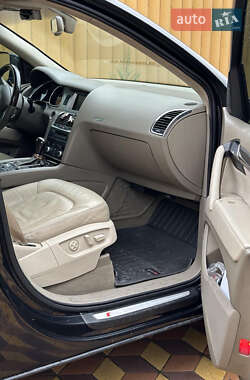 Внедорожник / Кроссовер Audi Q7 2008 в 