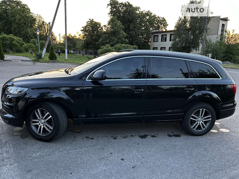 Позашляховик / Кросовер Audi Q7 2010 в Миронівці