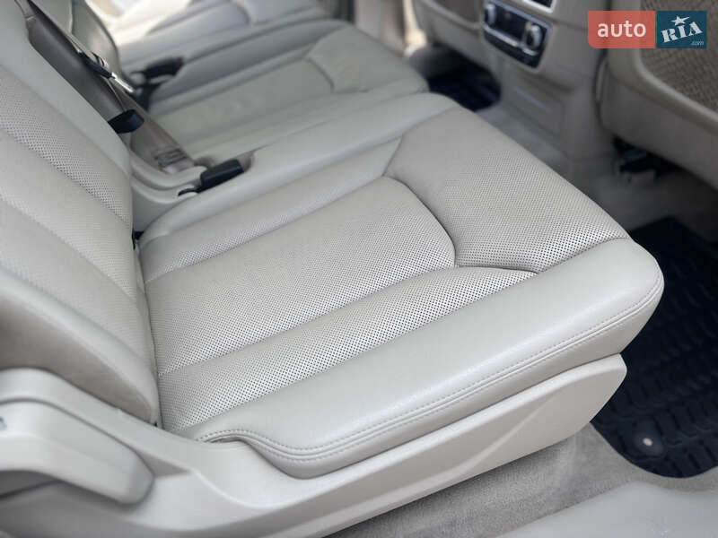 Позашляховик / Кросовер Audi Q7 2017 в Кривому Розі