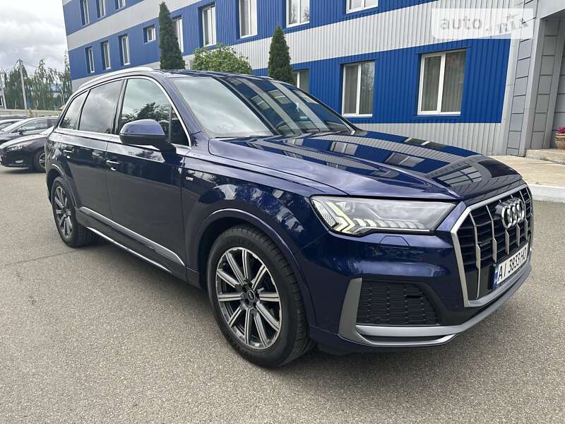 Позашляховик / Кросовер Audi Q7 2020 в Києві