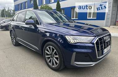 Позашляховик / Кросовер Audi Q7 2020 в Києві