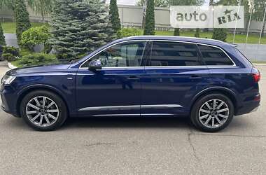 Позашляховик / Кросовер Audi Q7 2020 в Києві