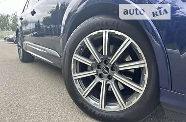 Позашляховик / Кросовер Audi Q7 2020 в Києві