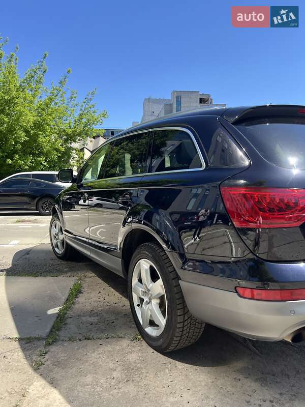 Внедорожник / Кроссовер Audi Q7 2011 в Киеве