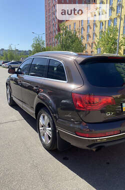 Позашляховик / Кросовер Audi Q7 2012 в Києві